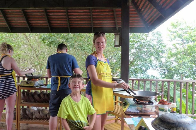 Lanta Thai Cookery School - Group Size and the Social Side