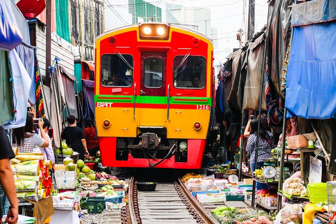 Maeklong Railway Market and Damnoen Saduak Floating Market Tour From Bangkok - Starting at River City Bangkok