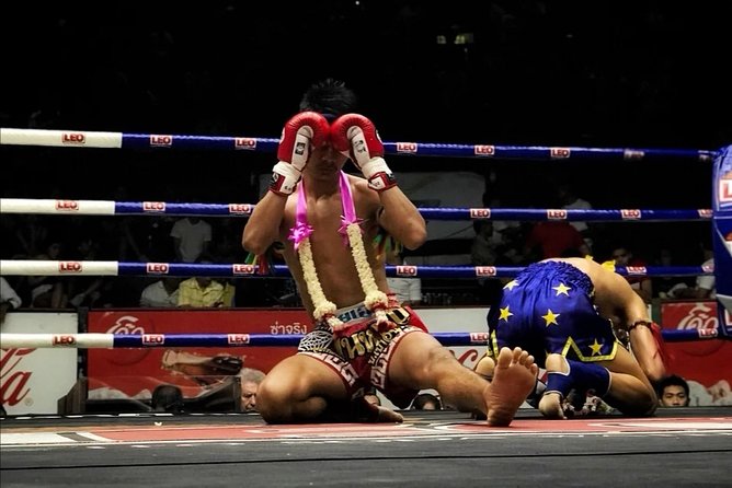 Muay Thai Boxing Show with Ringside Seats at Rajadamnern Stadium - Why Rajadamnern Stadium makes a good Bangkok night out