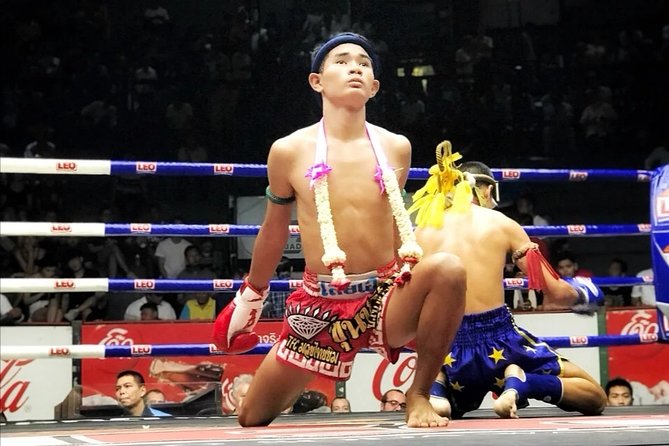 Muay Thai Boxing Show with Ringside Seats at Rajadamnern Stadium - Food, drinks, and the modern stadium production