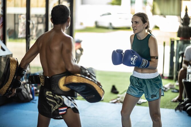MuayThai Class for Beginners - Learning the Basics One Move at a Time
