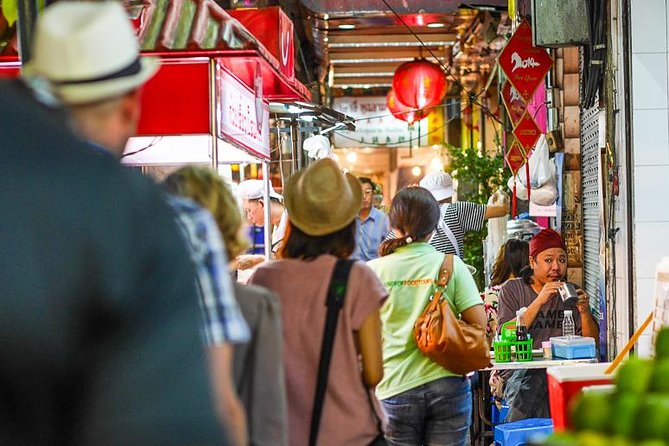 Night Street Food Tour of Bangkok's Chinatown - Stop three: a Chinese herbal drink