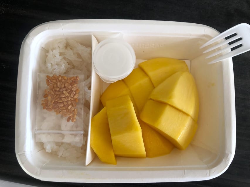 No Diet Club - Local food tour in Bangkok with many tastings - Local stops instead of a polished restaurant circuit