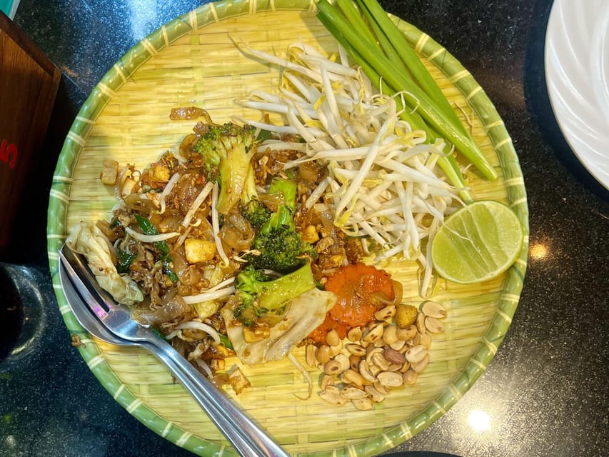 No Diet Club - Local food tour in Bangkok with many tastings - Is $34 a fair price in Bangkok?