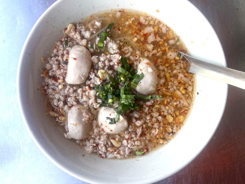 No Diet Club - Local food tour in Bangkok with many tastings - Who should book this food walk?