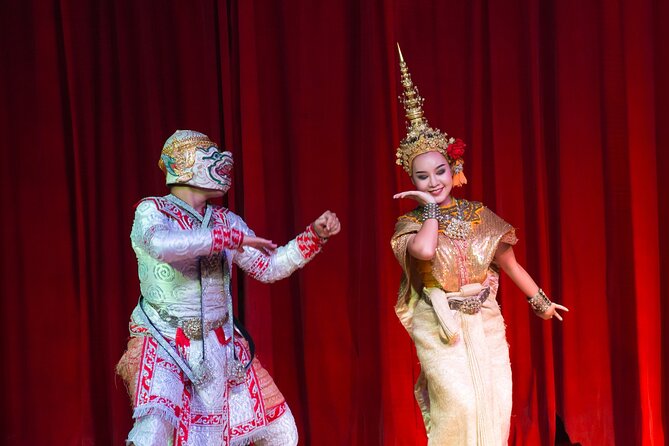 Nopparat’s Traditional Thai Dinner & Dance - Timing, transport, and planning the evening