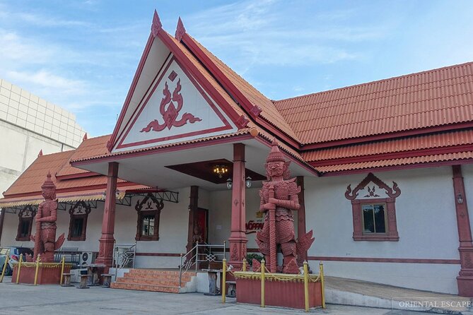 Nopparat’s Traditional Thai Dinner & Dance - The Thai set meal: simple, individual dishes