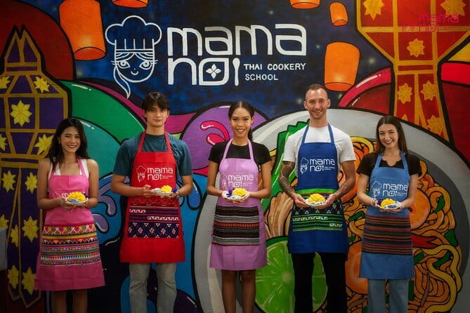 Old Town Chiang Mai Food Tour with 10+ Local Dishes Tastings - The guide can make or break the experience