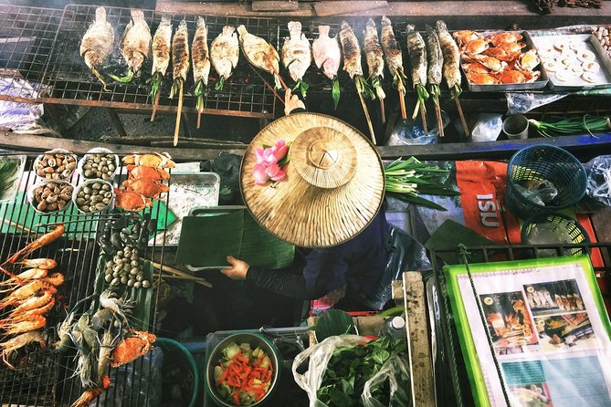 One Day Bangkok Everything - Damnoen Saduak Floating Market by paddle boat