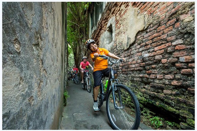 Past and Present Bike Tour of Bangkok - Chinatown’s narrow lanes and local character