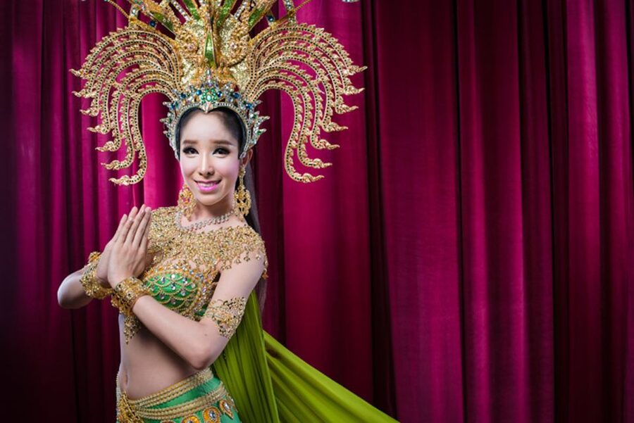 Pattaya: Alcazar Cabaret Discounted Admission Ticket - The 75-minute performance, act by act