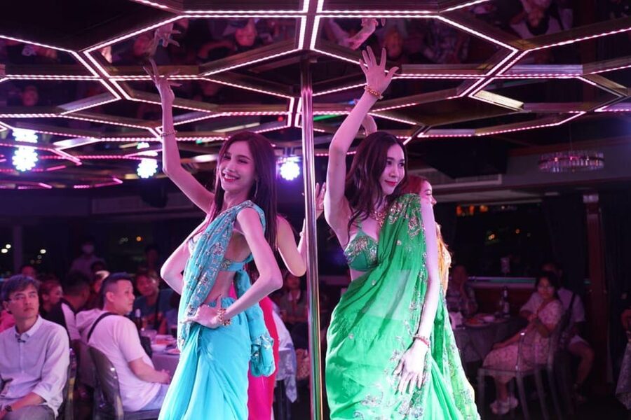 Pattaya: All Star Dinner Cruise, Cabaret Show & Beer Buffet - Pattaya Bay views during a short evening cruise