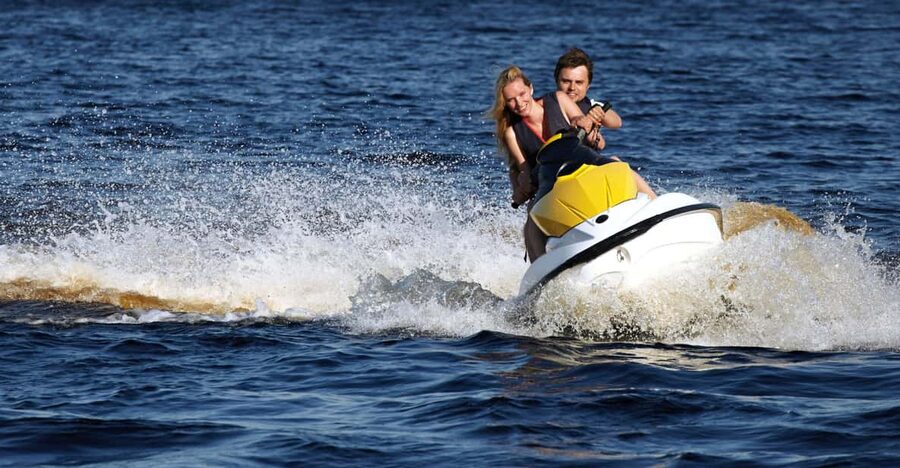 Pattaya Beach: Jet Ski Adventure - The first few minutes on the jet ski