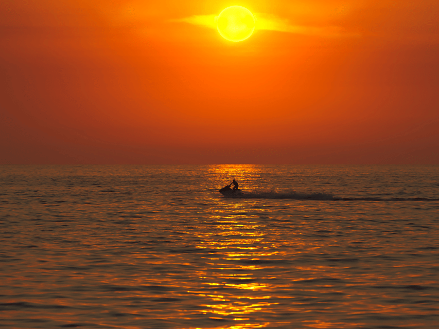 Pattaya Beach: Jet Ski Adventure - Starting at Manta Marina on the beach