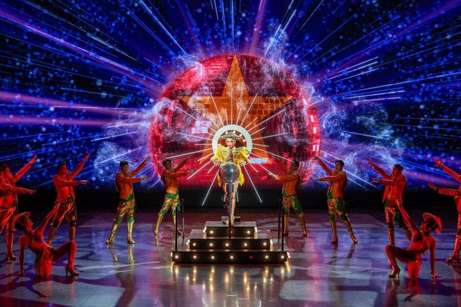 Pattaya: Colosseum Show Experience - Costumes, color, and the appeal of the performance