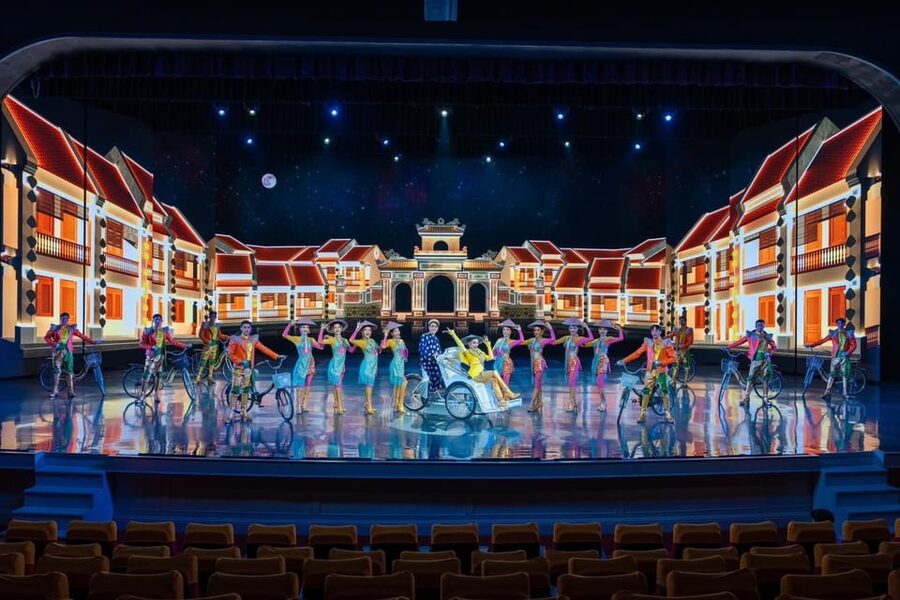 Pattaya: Colosseum Show Experience - Who will enjoy this Pattaya cabaret most