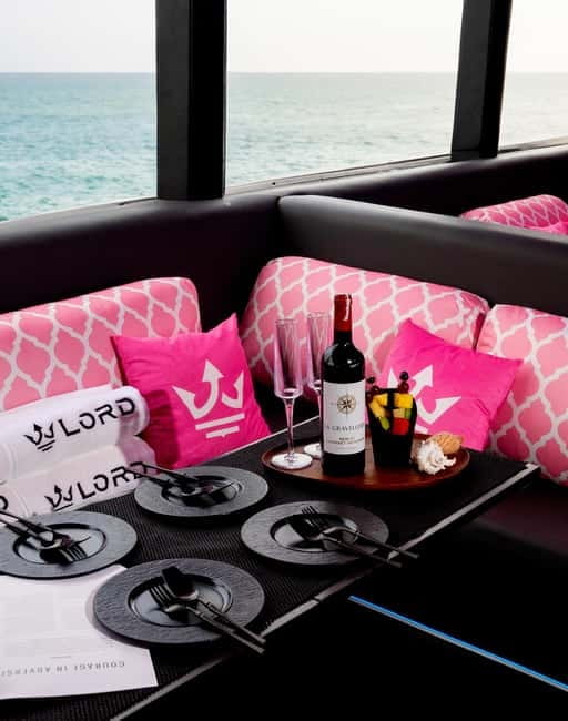 Pattaya: Koh Larn Pirate Cruise with Transfer & Activities - The food is better than a token boat lunch