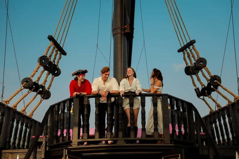 Pattaya: Koh Larn Pirate Cruise with Transfer & Activities - The 10:00 AM Pattaya pickup