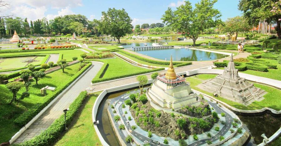 Pattaya: Mini Siam and Mini Europe Entry Ticket - Mini Europe brings famous cities together