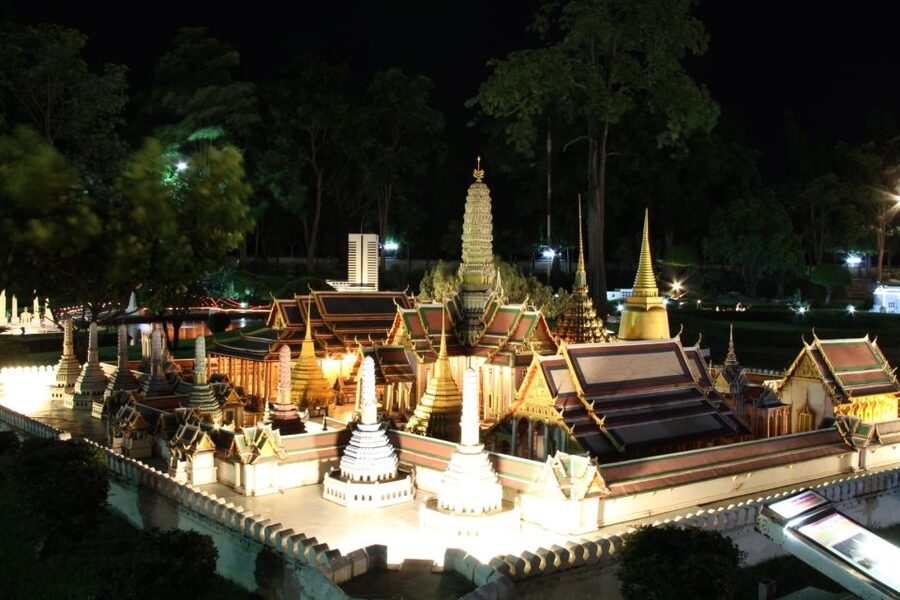 Pattaya: Mini Siam Entry Ticket - How long should you spend at the park?