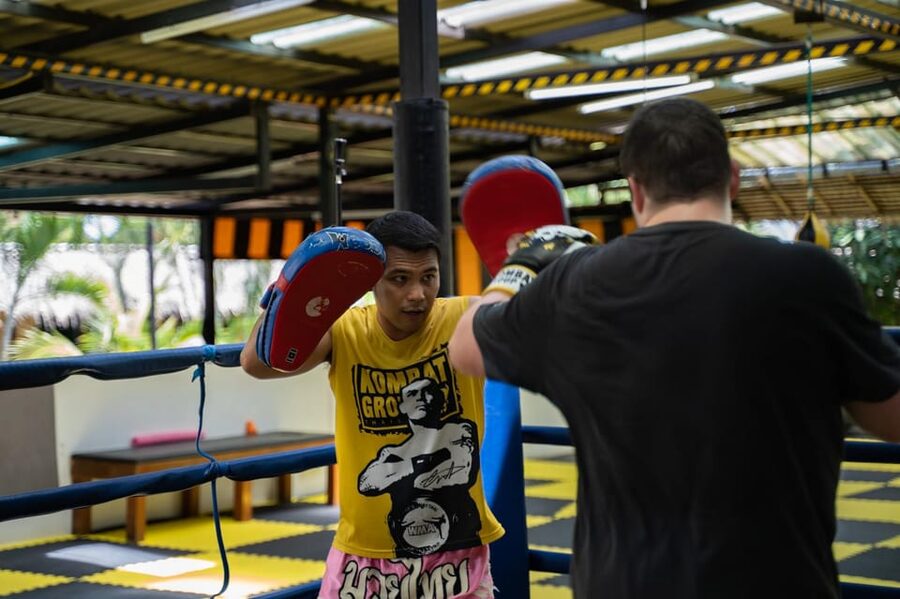 Pattaya: Muay Thai Boxing Introduction Class for Beginners - Practicing Fists, Elbows, Knees, and Shins