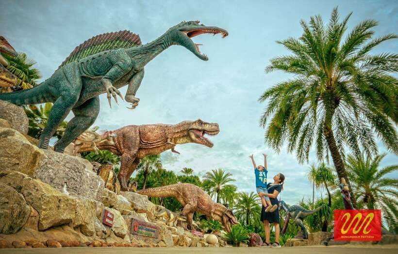 Pattaya: Nong Nooch Tropical Garden Ticket for Foreigners - Dinosaurs, birds, flamingos, and family appeal