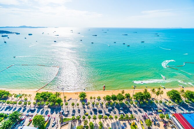 Pattaya: Parasailing Experience - From Manta Marina to the open water