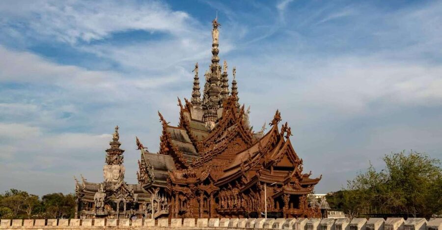 Pattaya: The Sanctuary of Truth Admission Ticket - Why this wooden sanctuary is different from Pattaya’s usual sights