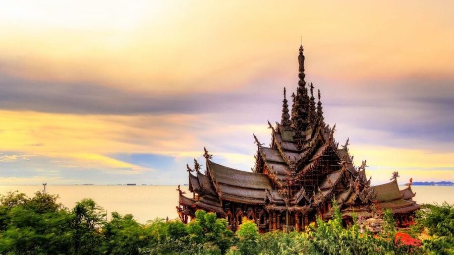 Pattaya: The Sanctuary of Truth Discounted Admission Ticket - Dress, access, and practical comfort