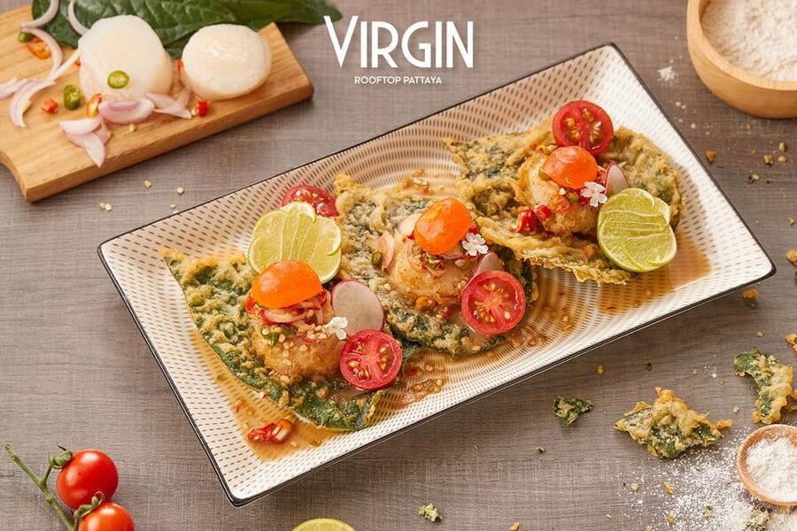Pattaya: Virgin Rooftop - Live music, decor, and the evening mood