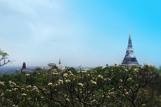 Petchaburi Highlights Khao Luang Cave, Palaces & Temples Group Tour from Hua Hin - Wat Mahathat’s 42-meter prang