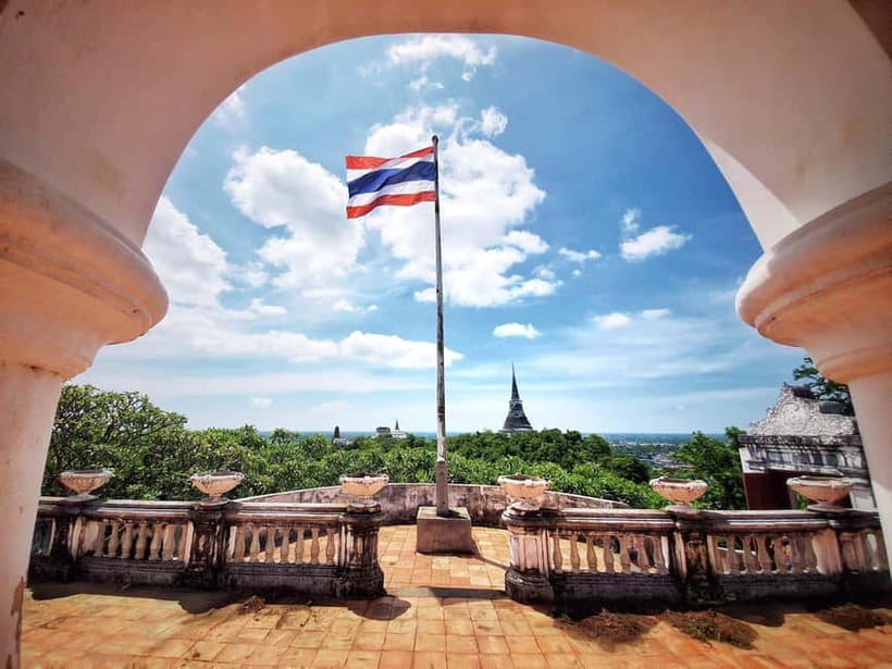 Petchaburi Temples & Royal Palace - small Join Group Tour - Lunch at The Royal Diamond