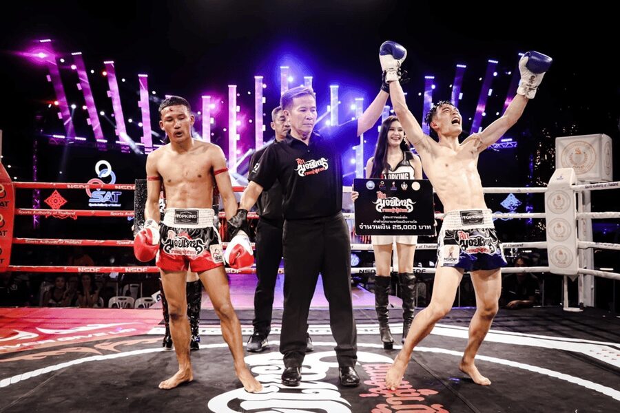Phang-nga: Khao Lak Boxing Stadium Muay Thai - The Wai Khru Ram Muay sets the tone