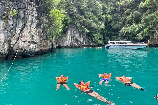 Phi Phi Island Adventure Day Tour from Phuket Speedboat/Catamaran - Pileh Bay, the best water stop for many people