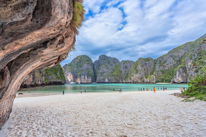 Phi Phi Islands and Khai Islands Snorkeling Tour By Speedboat From Phuket - Guides, food, and the human side of the trip