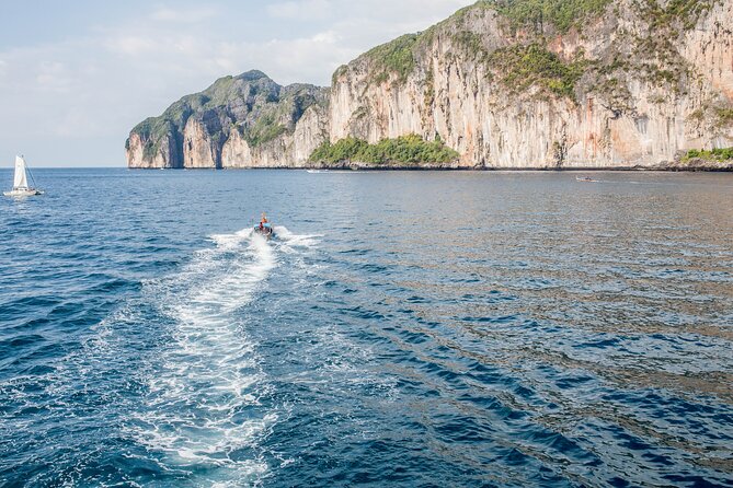 Phi Phi Islands from Phuket Speedboat Transfer with Pickup Service - What this Phi Phi transfer actually offers