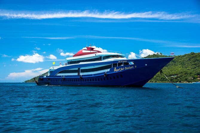 Phi Phi Maya and Maithon by Indigo Luxury Catamaran in Phuket - Pileh Bay by traditional long-tail boat