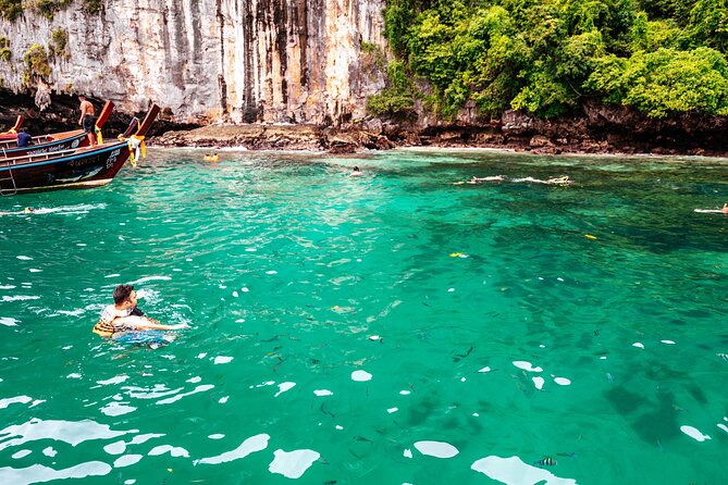 Phi Phi Snorkeling Early Day Trip, Speedboat - Phuket Sail Tours - Lunch on Phi Don and useful refreshments