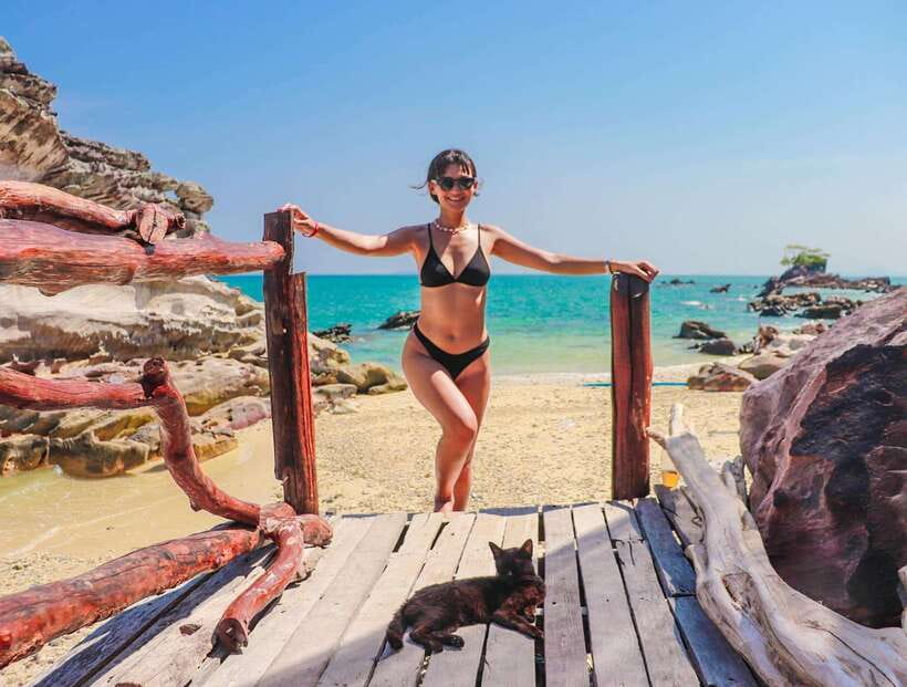 Phuket: 3 Khai Islands Relax & Snorkeling Half/Full Day Tour - Khai Nui: the most adventurous stop, if conditions allow