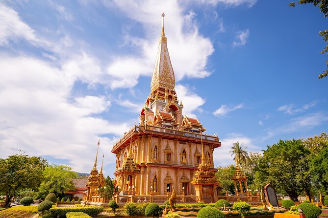 Phuket City Half-Day Guided Tour with Lunch and Pick-up - How the Transport and Group Size Affect the Day