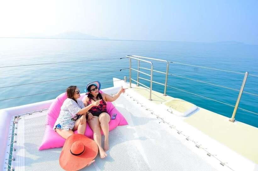 Phuket: Coral Yacht Boat Tour to Coral Island with Sunset - Promthep Cape and the sunset problem