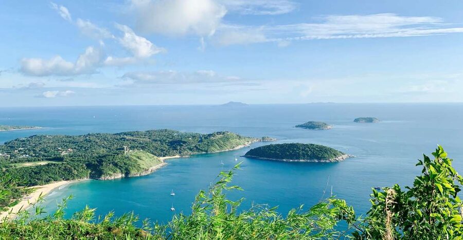 Phuket: Half-Day City Highlights and Viewpoints Group Tour - Chalong Temple and respectful temple visits