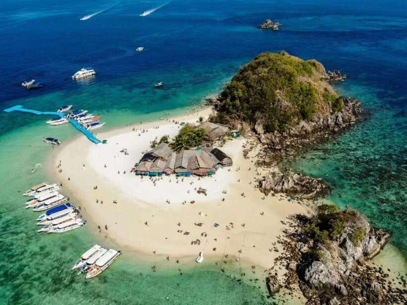 Phuket: Khai Nok, Khai Nai, and Khai Nui Island Day Trip - The Khai Islands stop and beach time
