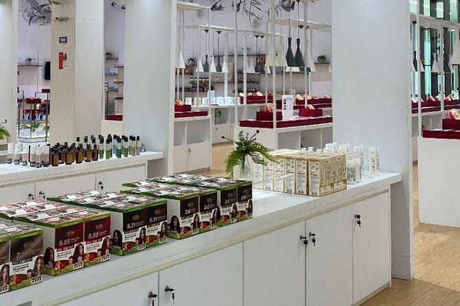 Phuket Local Shopping Factory - Central Phuket: modern shopping and a cooler finish