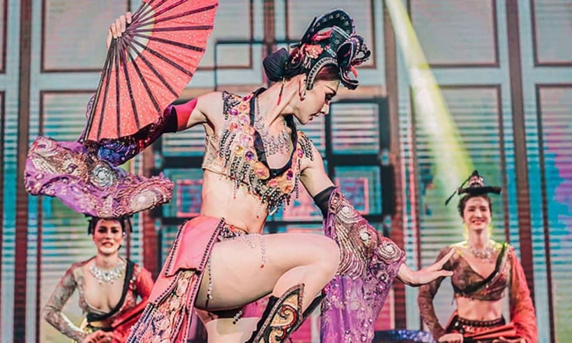 Phuket: Simon Cabaret Show Tickets Optional First 3 Rows - First three rows or balcony seats?