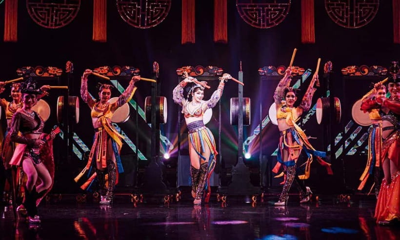 Phuket: Simon Cabaret Show Tickets Optional First 3 Rows - Why the costumes and set changes carry the show