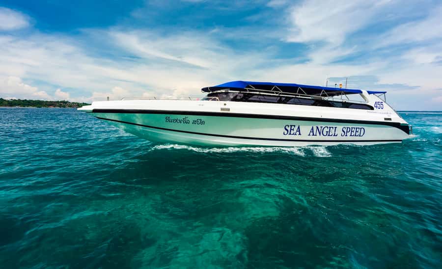 Phuket: Speedboat Day Trip to Phi Phi and Maya Bay - The crew makes a real difference