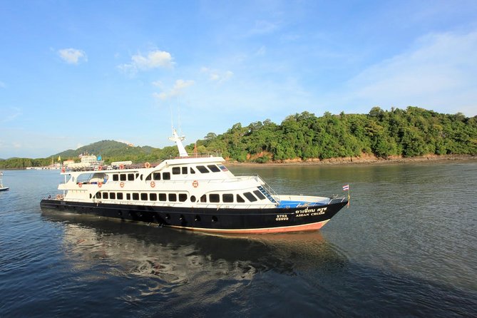 Phuket to Koh Phi Phi by Phi Phi Cruiser - The unexpected Maya Bay view