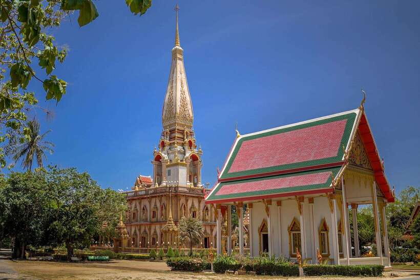 Phuket: Wat Chalong, Viewpoint, and Old Town Guided Tour - Why this half-day Phuket tour works