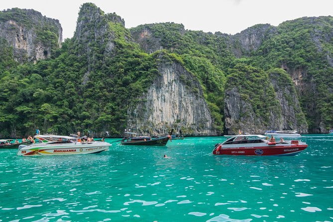 Premium Speedboat Tour: James Bond Island, Phuket - A floating village and a useful lunch break